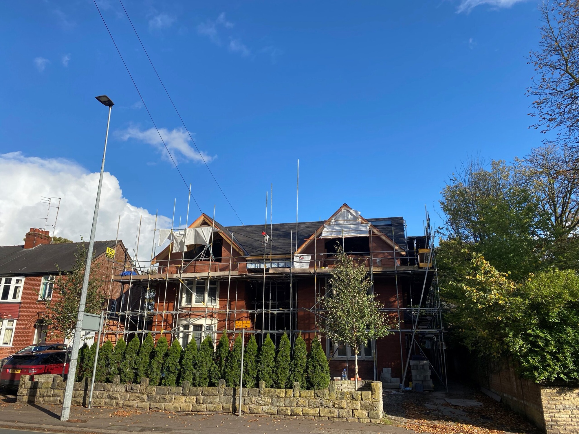 Lancaster Road, stage 1: Scaffold up
